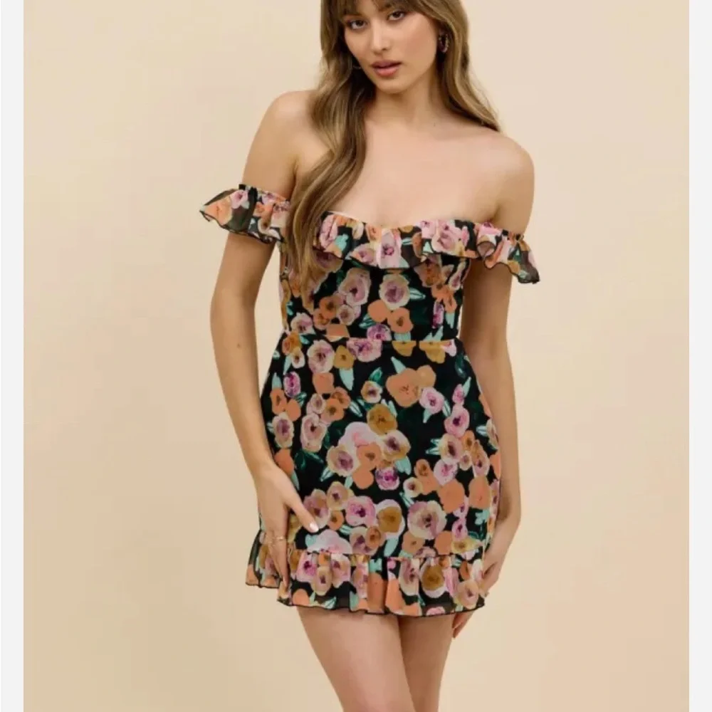 Floral Ruffle Mini Dress - Picture 4 of 5